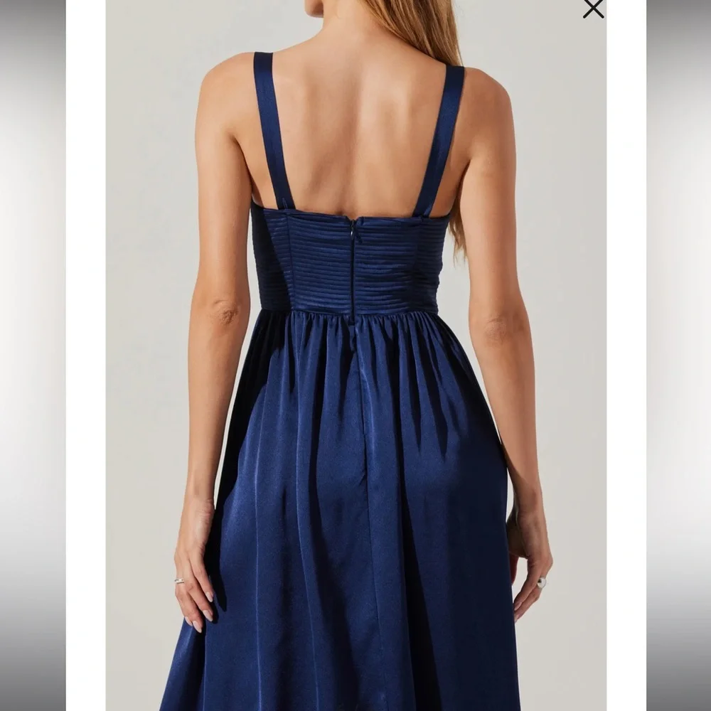 ASTR the Label Navy Satin Pleated Bustier Sleeveless Midi Dress NEW Size Medium - Picture 6 of 7